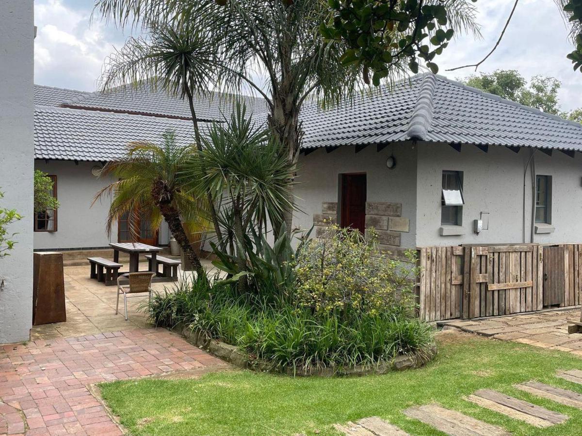Africa Footprints Lodge Kempton Park Eksteriør billede