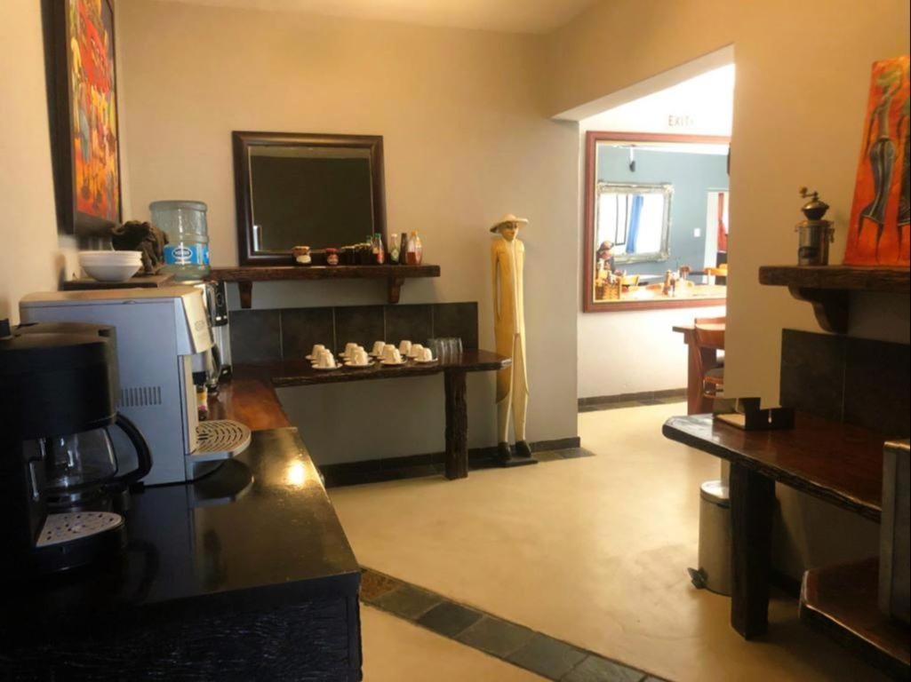 Africa Footprints Lodge Kempton Park Eksteriør billede