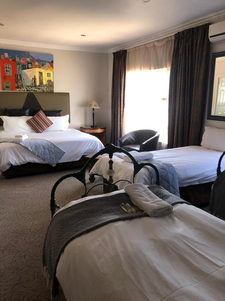 Africa Footprints Lodge Kempton Park Eksteriør billede