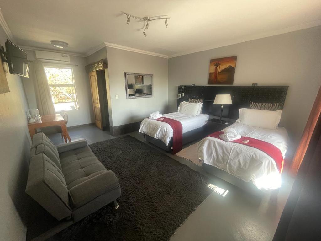 Africa Footprints Lodge Kempton Park Eksteriør billede