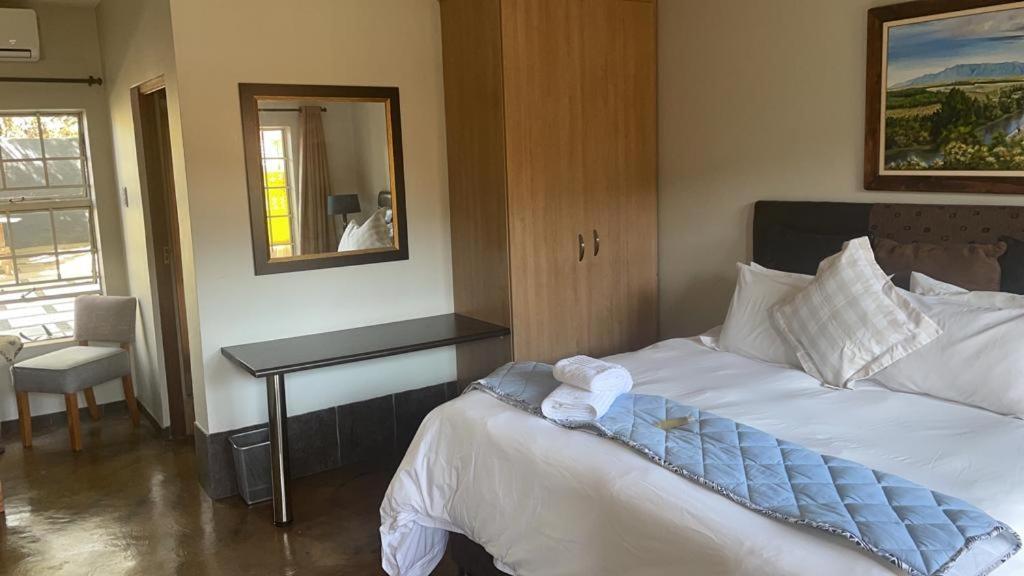 Africa Footprints Lodge Kempton Park Eksteriør billede