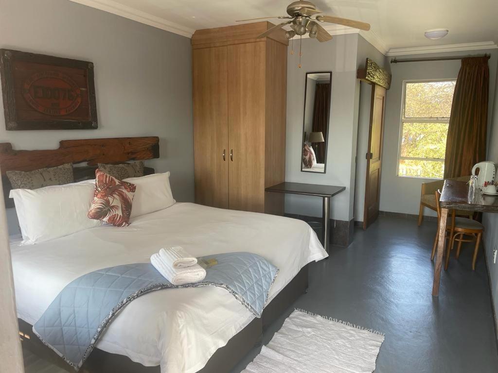 Africa Footprints Lodge Kempton Park Eksteriør billede